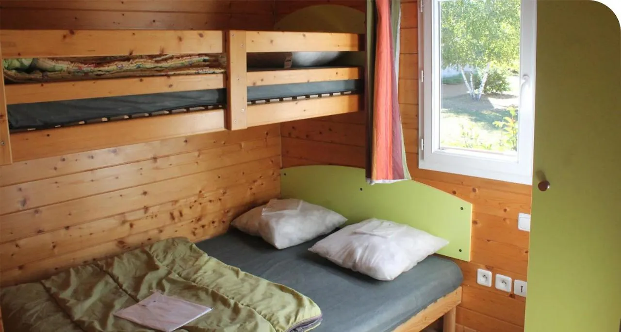 Campsite Camping Onlycamp Pierre & Sources Volvic